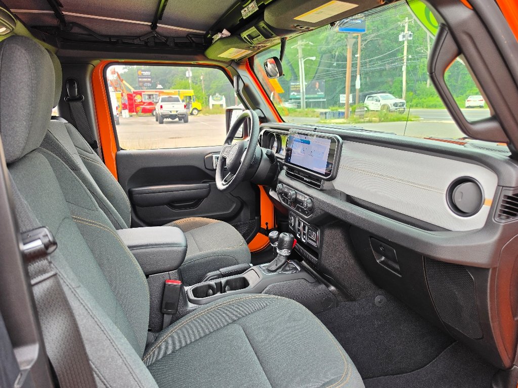 Used 2025 Joose Jeep Sport image 25