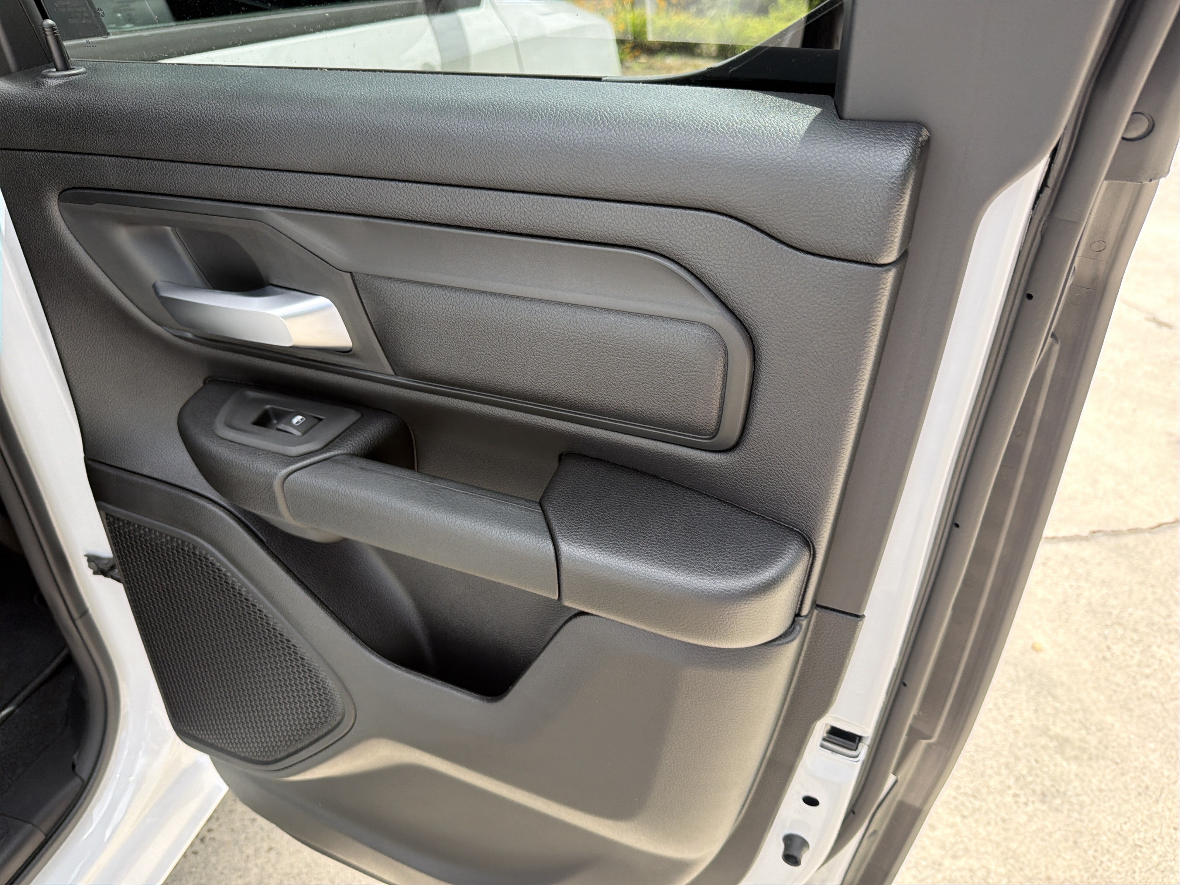New 2026 Bright White Clearcoat RAM Tradesman image 16