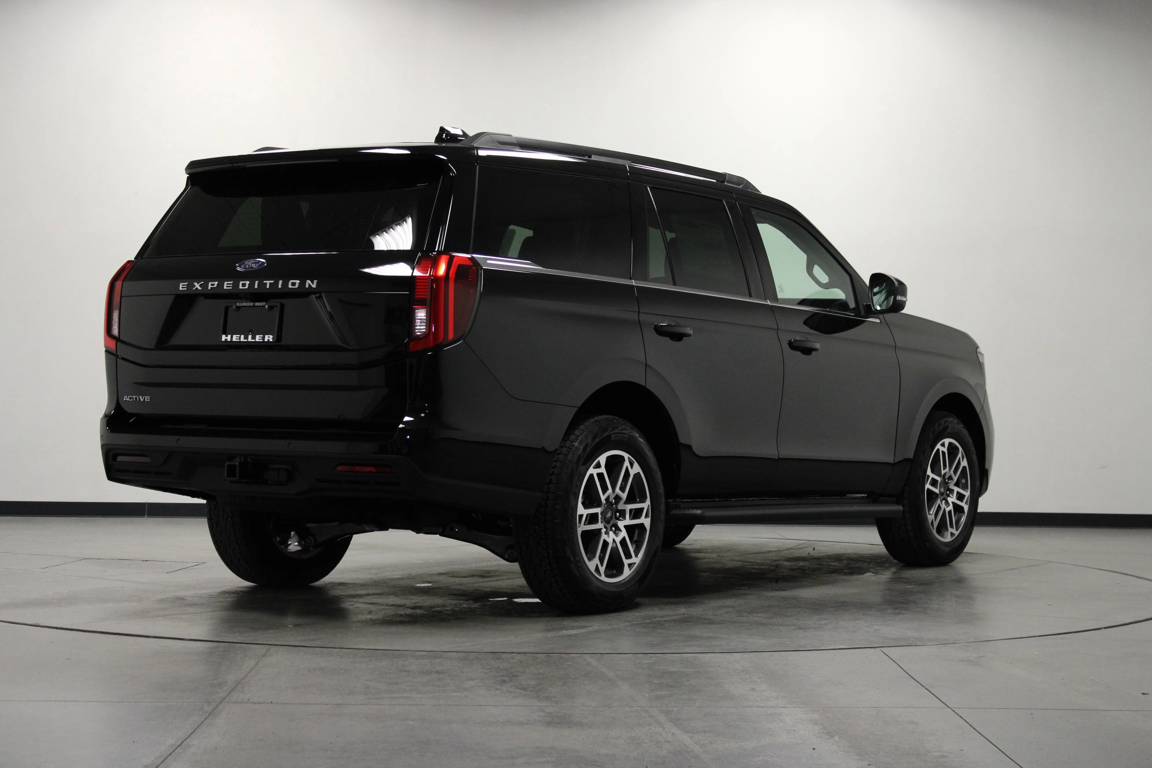 New 2026 Agate Black Metallic Ford Active image 4