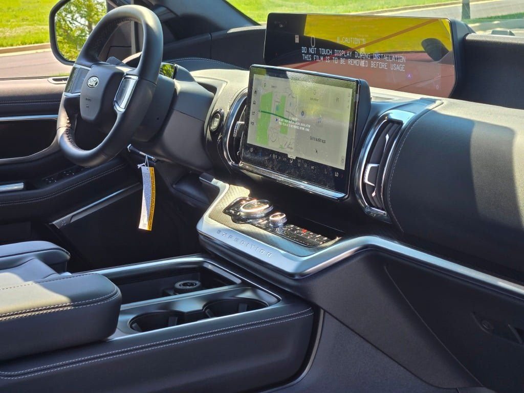 New 2026 Agate Black Metallic Ford MAX Platinum® image 7