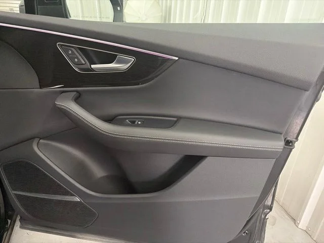 Used 2025 Mythos Black Metallic Audi 55 Premium Plus image 22