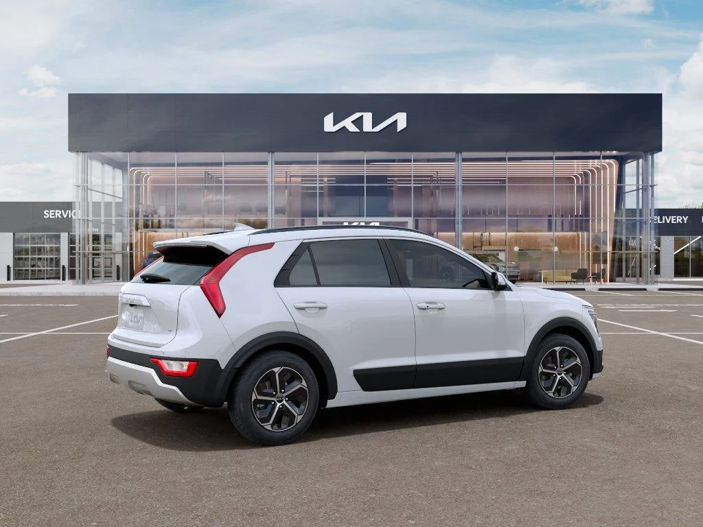 New 2026 Snow White Pearl Kia EX image 6