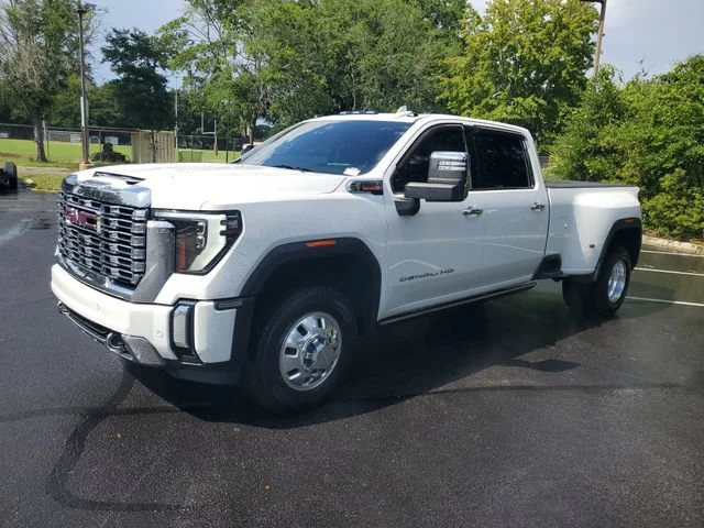 Used 2024 Summit White GMC Denali DRW image 2