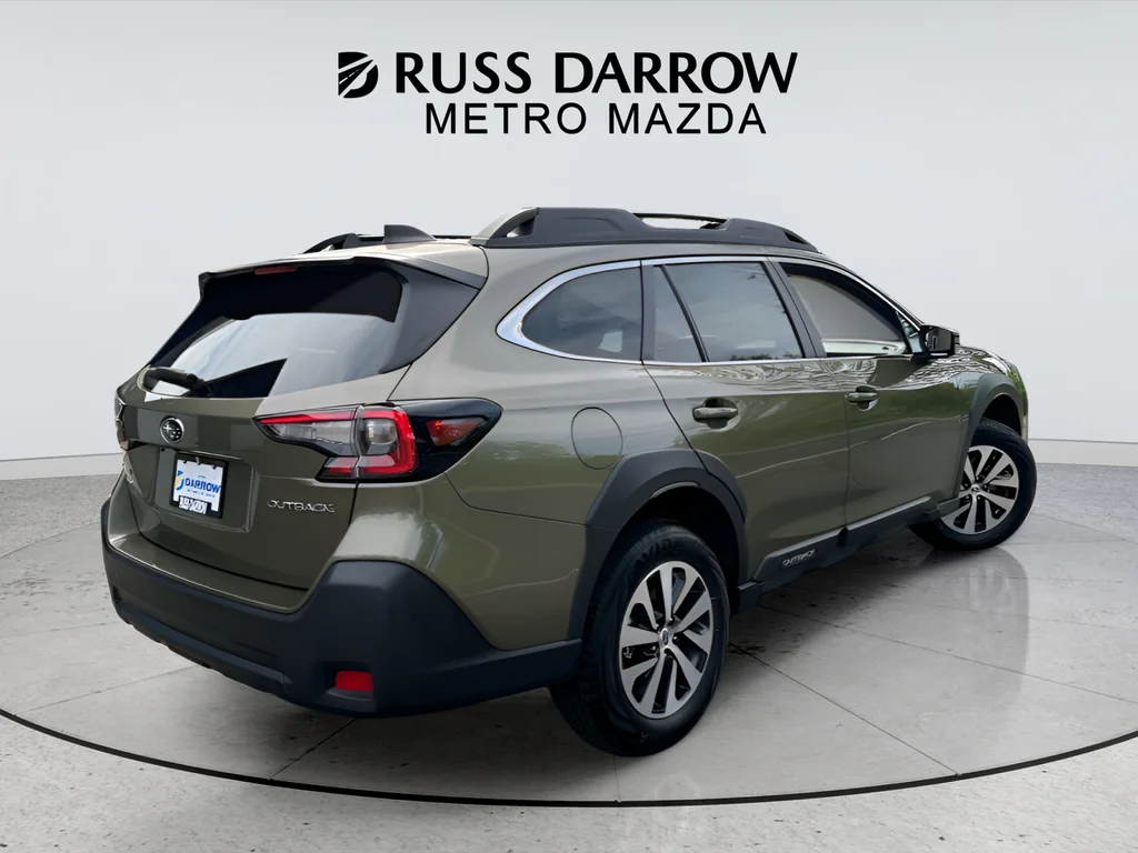 Used 2025 Green Subaru Premium image 5