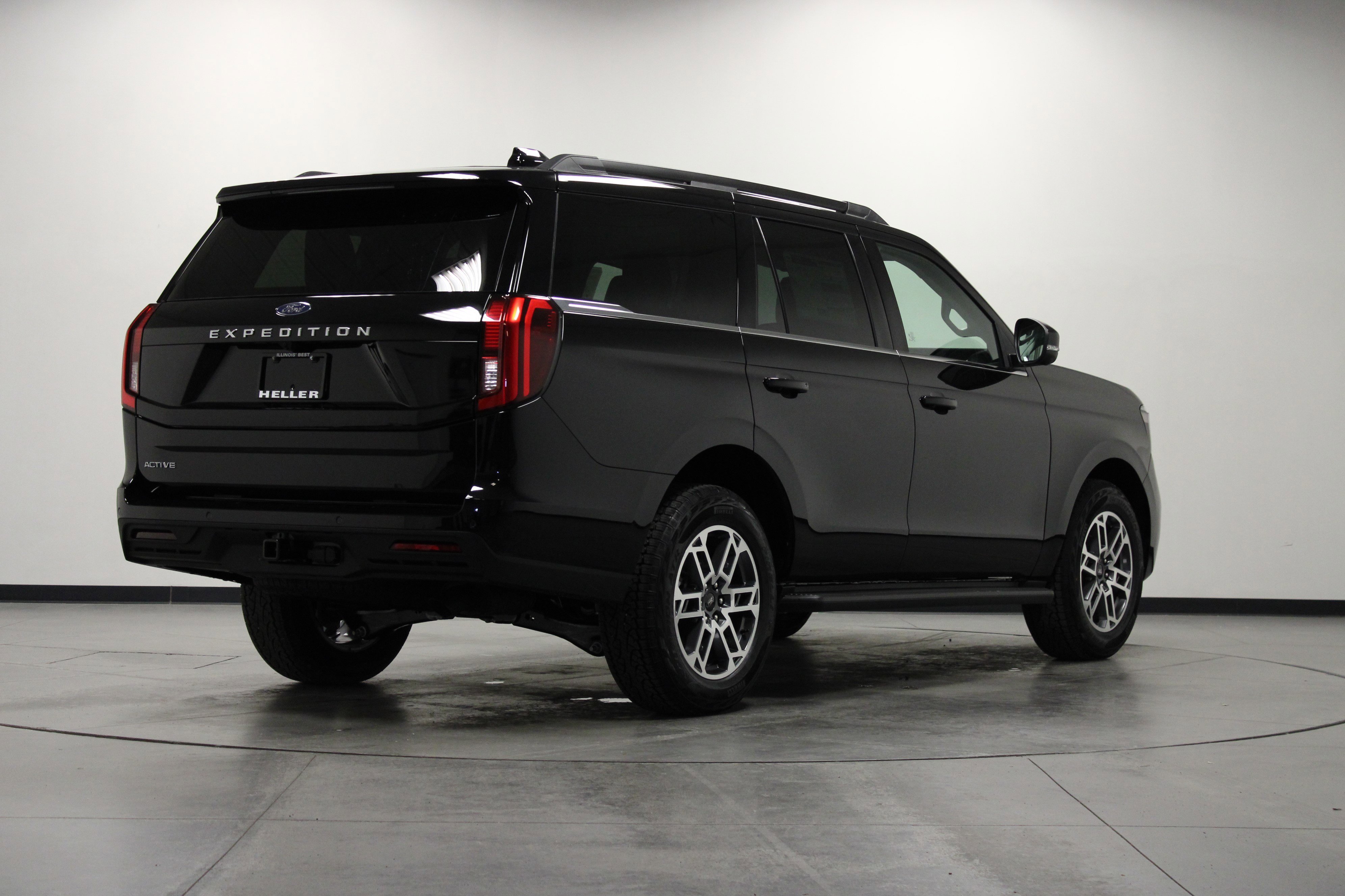 New 2026 Agate Black Metallic Ford Active image 4