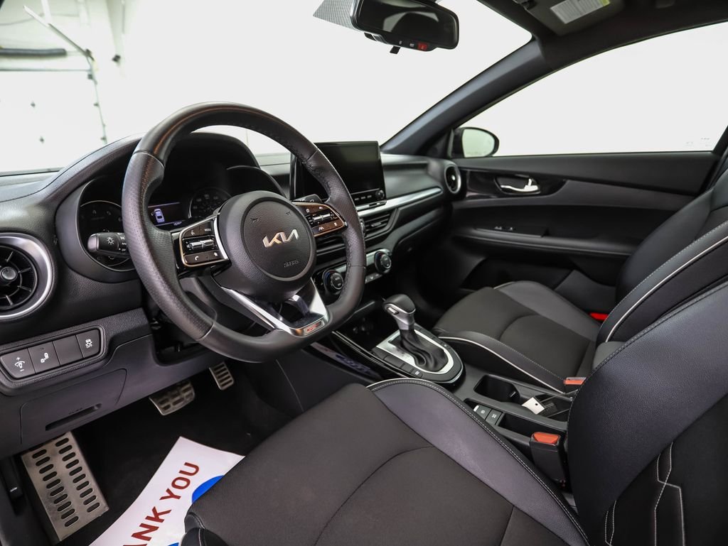 Used 2024 Aurora Black Kia GT-Line image 10