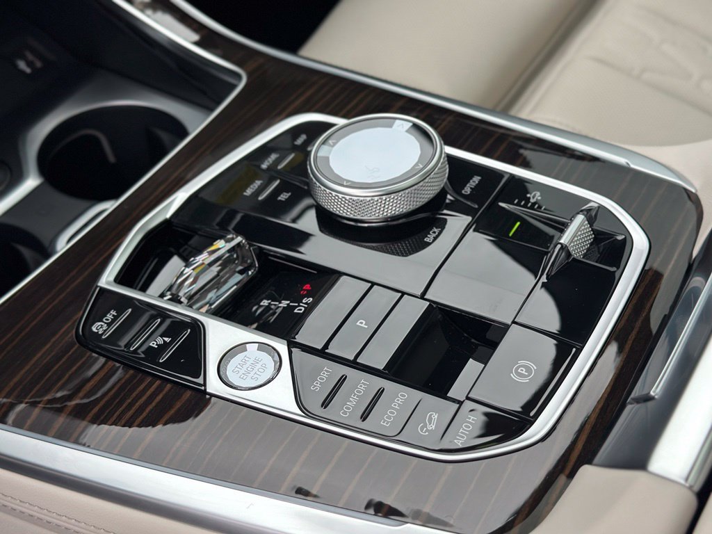 2026 BMW X7 M60i - Photo 36