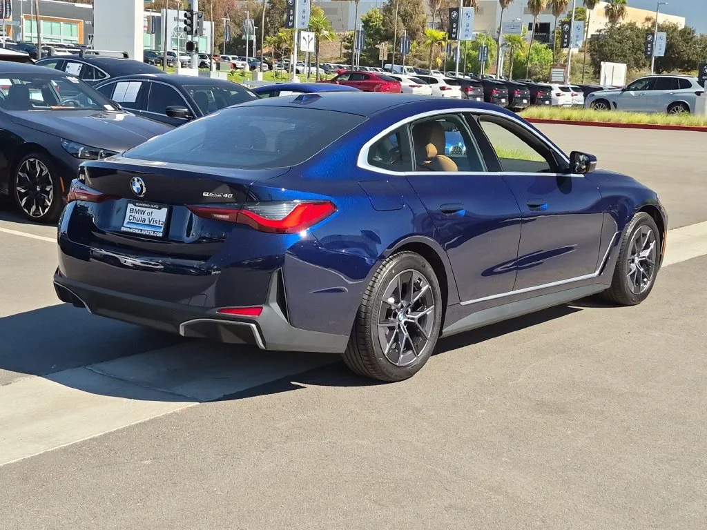 New 2026 Blue BMW eDrive40 image 6