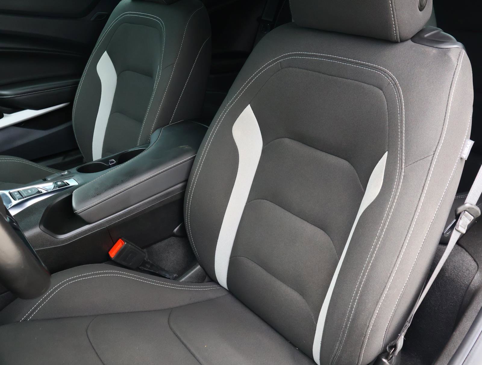 2023 Chevrolet Camaro 1LT - Photo 9
