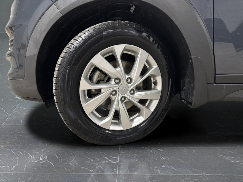 Used 2020 Blue Hyundai Value image 32