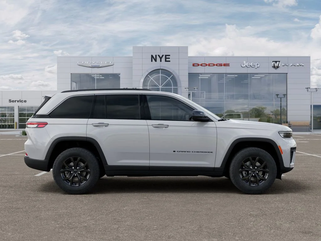 New 2026 Bright White Clear-Coat Exterior Paint Jeep Altitude image 21