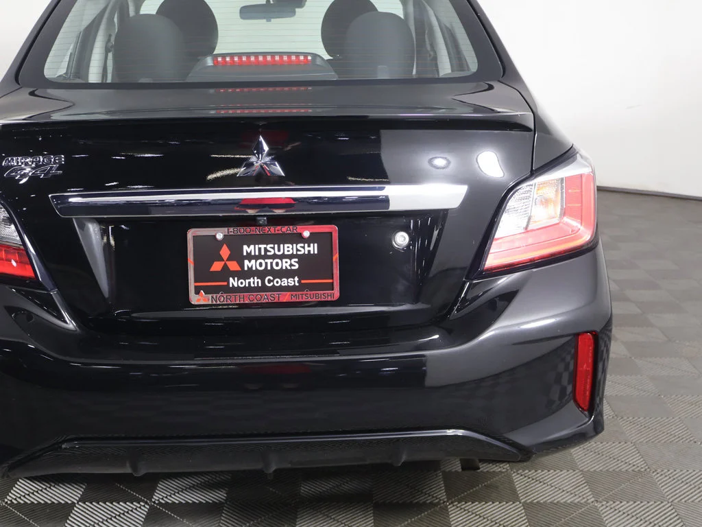 Used 2024 Black Mitsubishi ES image 14