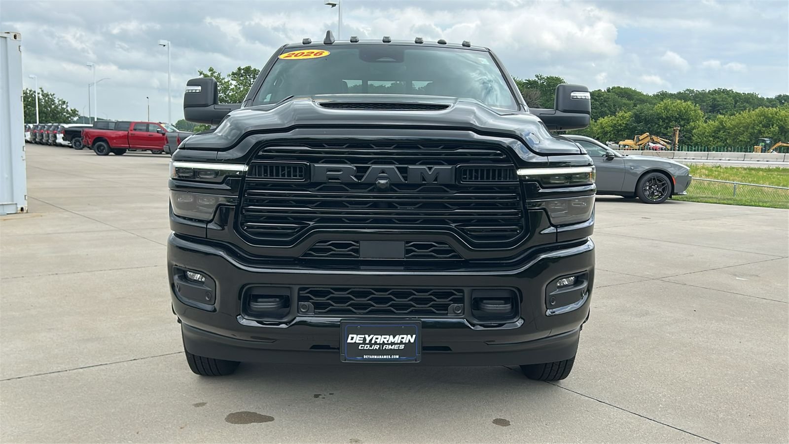 New 2026 Diamond Black Crystal Pearl-Coat Exterior Paint RAM Laramie image 9