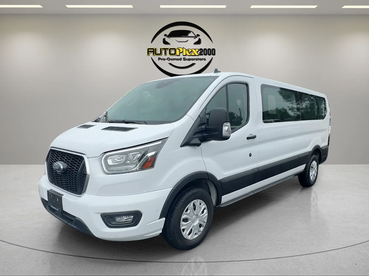 Used 2023 White Ford XLT image 3