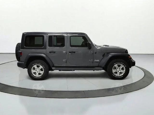 Used 2021 Gray Jeep Unlimited Sport S image 9