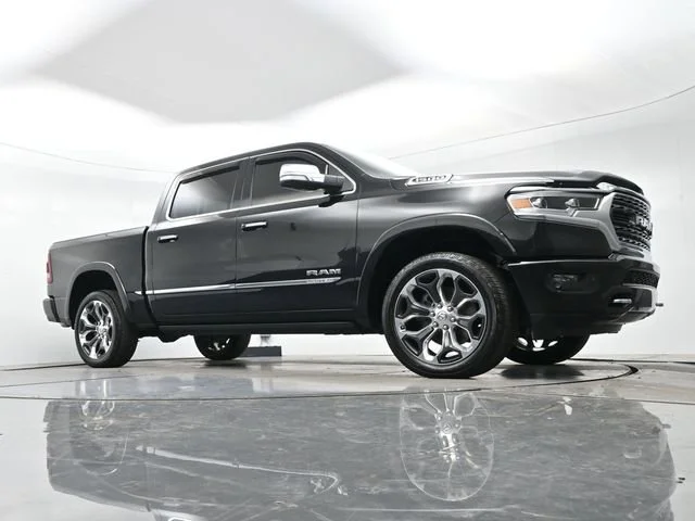 Used 2022 Diamond Black Cry Ram Limited image 22