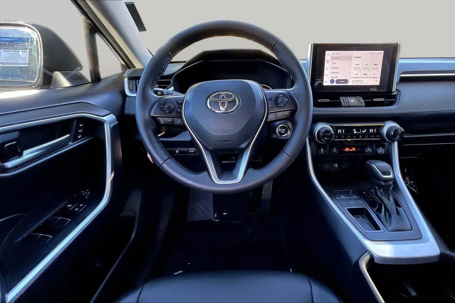Used 2025 Magnetic Gray Metallic Toyota XLE Premium image 6