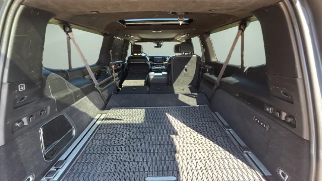 Used 2024 White Jeep Series III image 34