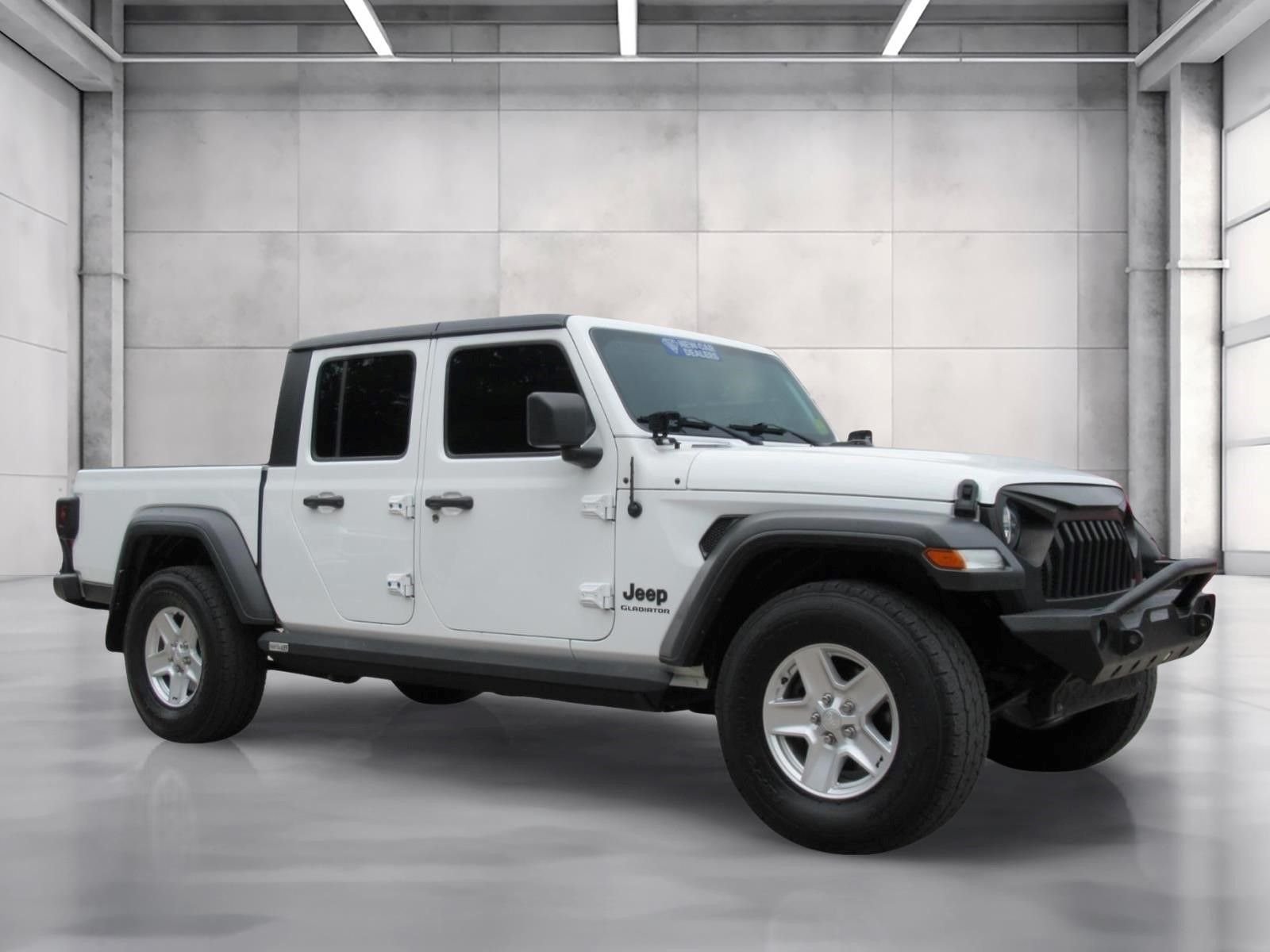 Used 2020 White Jeep Sport image 1
