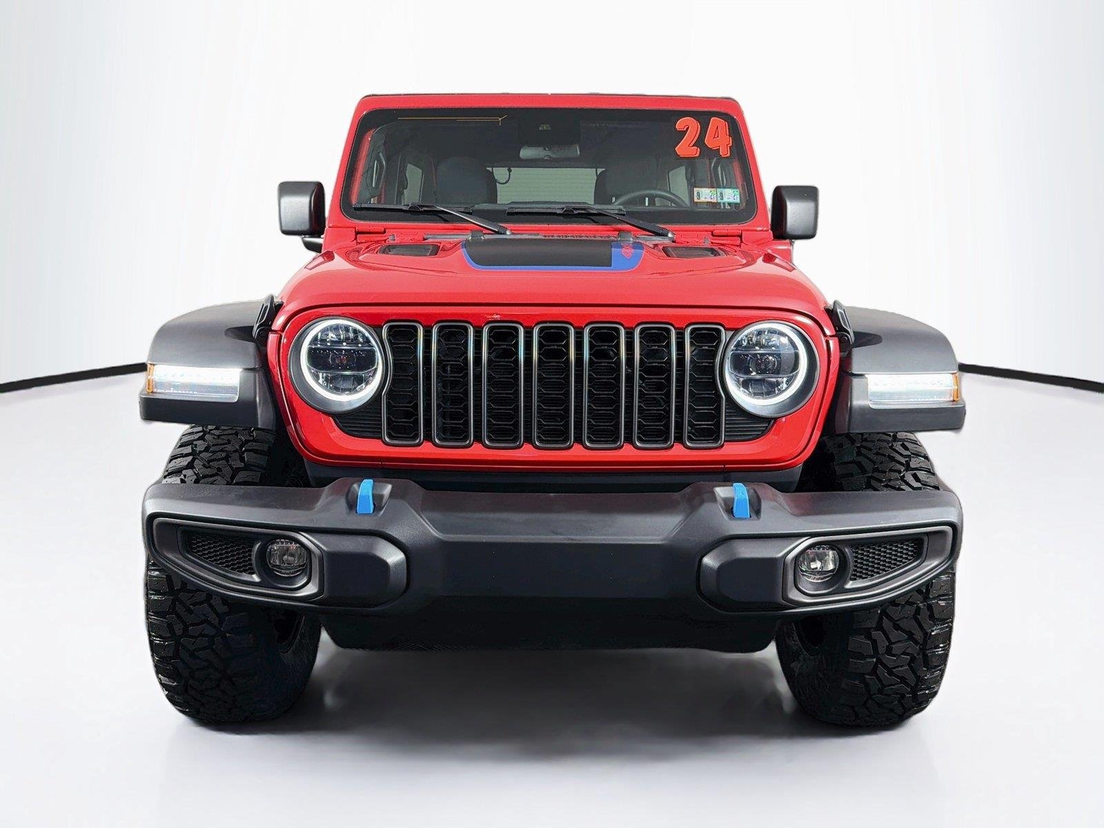 Used 2024 Firecracker Red Clearcoat Jeep Rubicon image 6