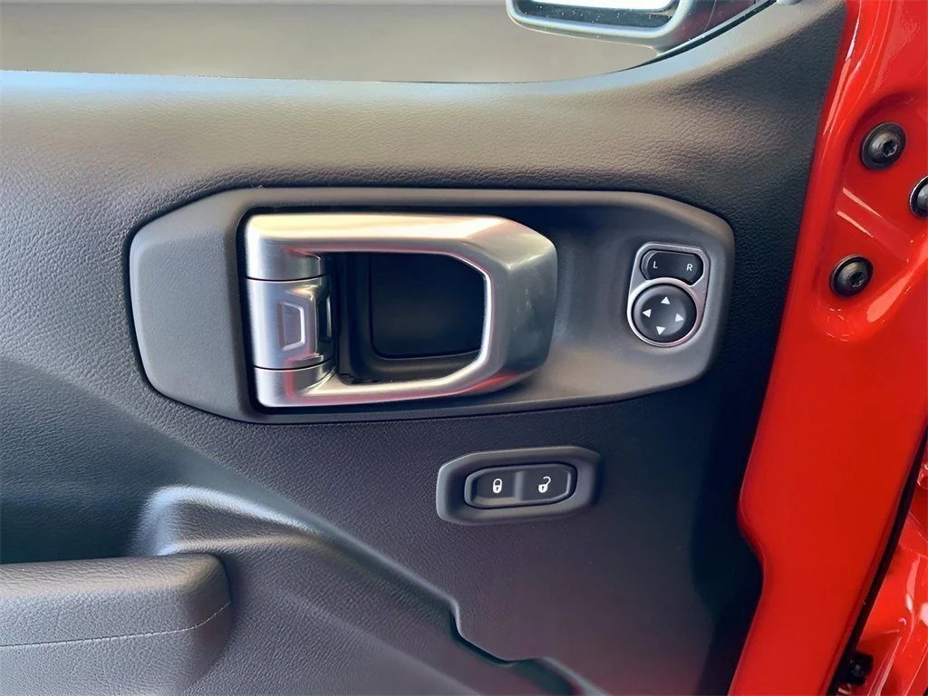 2026 Jeep Wrangler 4-Door Willys - Photo 13