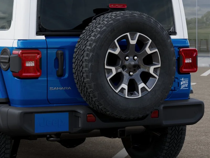 New 2026 Hydro Blue Pearl-Coat Exterior Paint Jeep Sahara 4-Door image 39