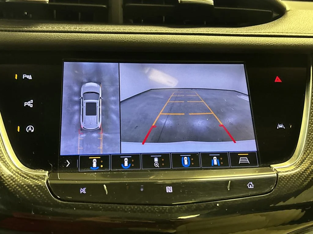 Used 2020 CRYSTAL WHITE TRICOAT Cadillac AWD Sport image 43
