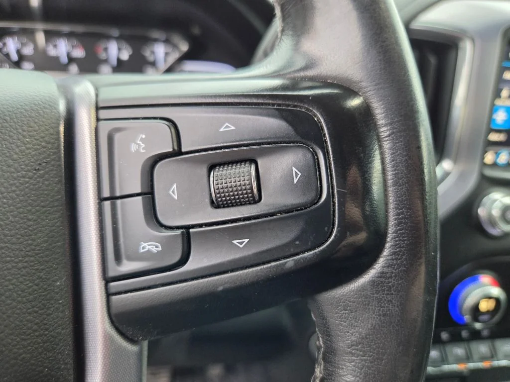 Used 2019 Black GMC SLT image 17