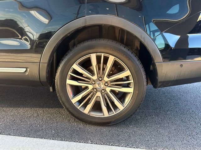 Used 2016 Black Ford Platinum image 10