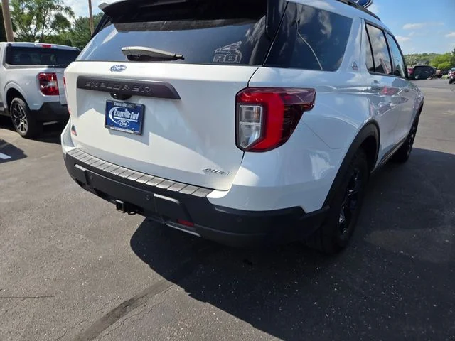 Used 2022 White Metallic Ford Timberline image 4