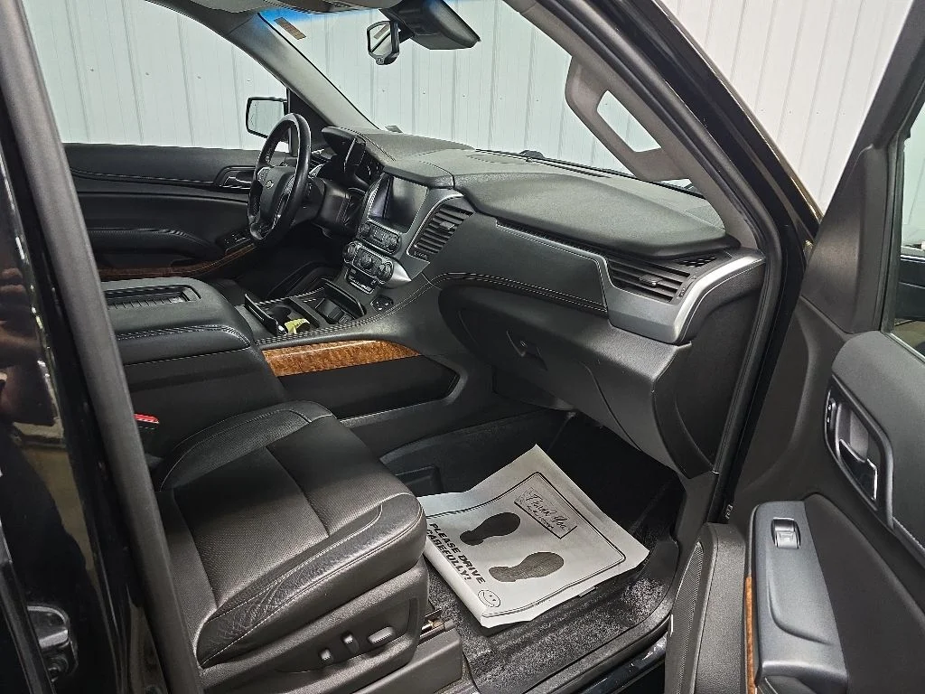 Used 2018 Black Chevrolet Premier image 17