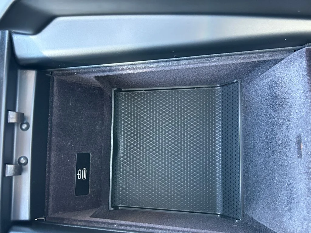 Used 2023 Green BMW xDrive40i image 29