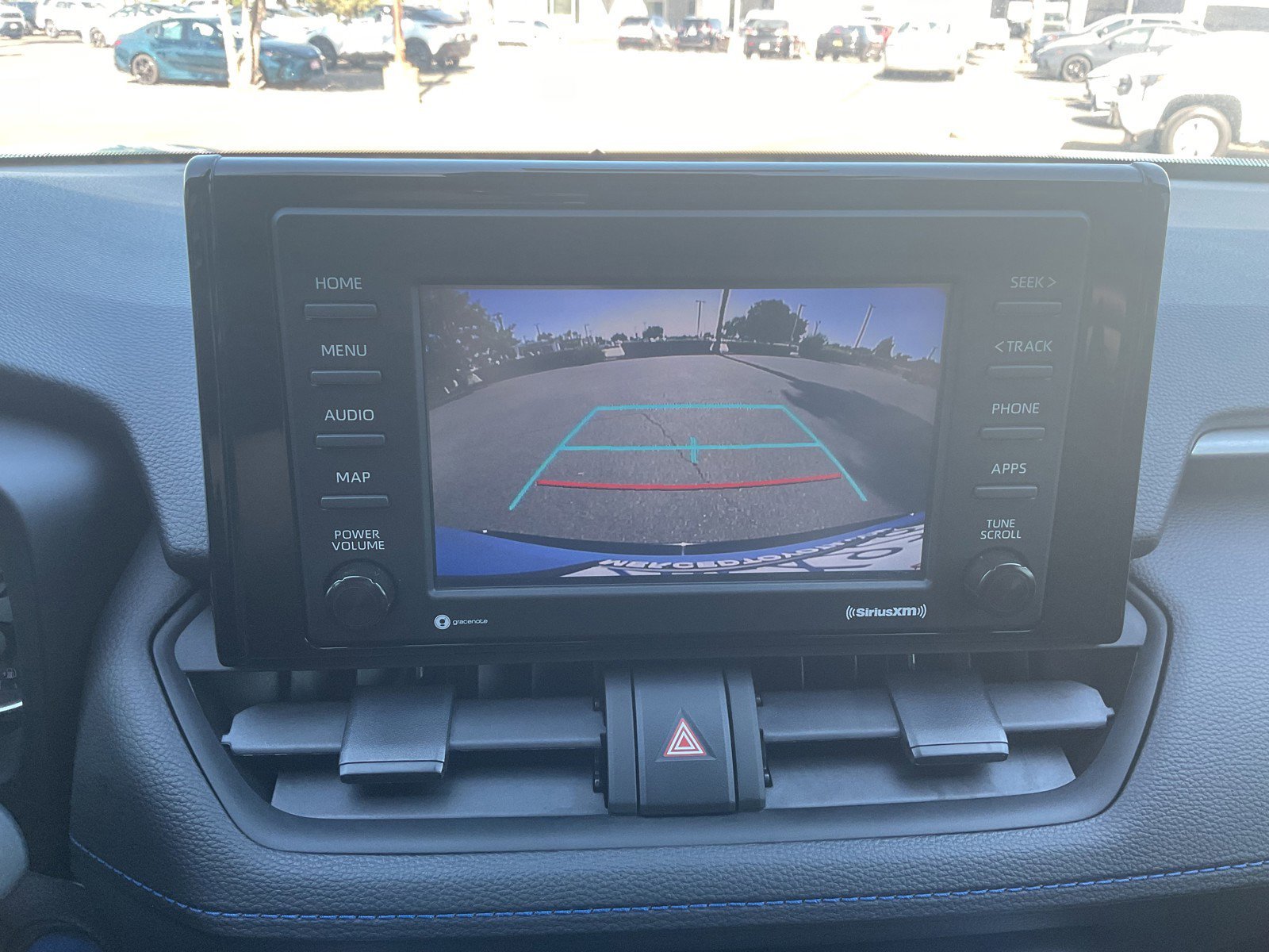 2022 Toyota RAV4 SE - Photo 27