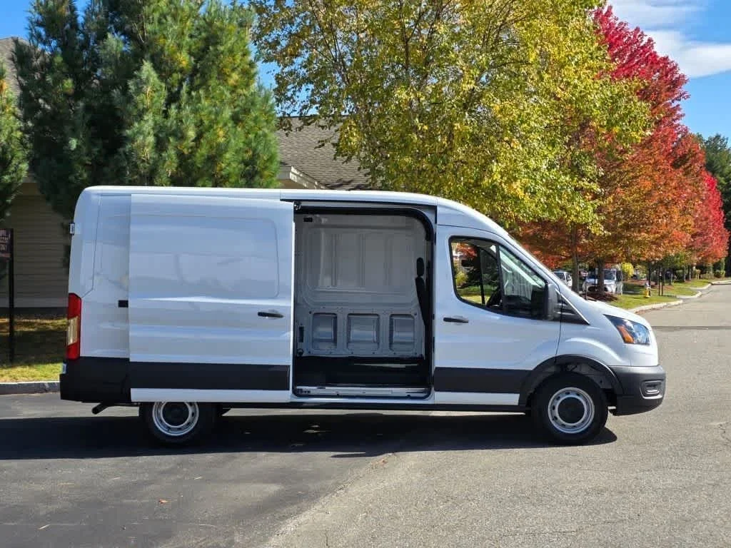 New 2026 Oxford White Ford  image 12