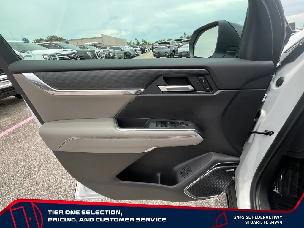 New 2026 Summit White GMC Elevation image 25