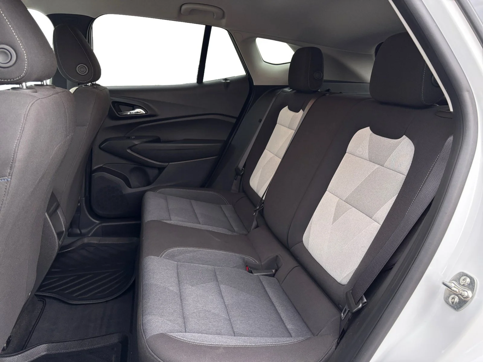 Used 2024 White Chevrolet LS image 16