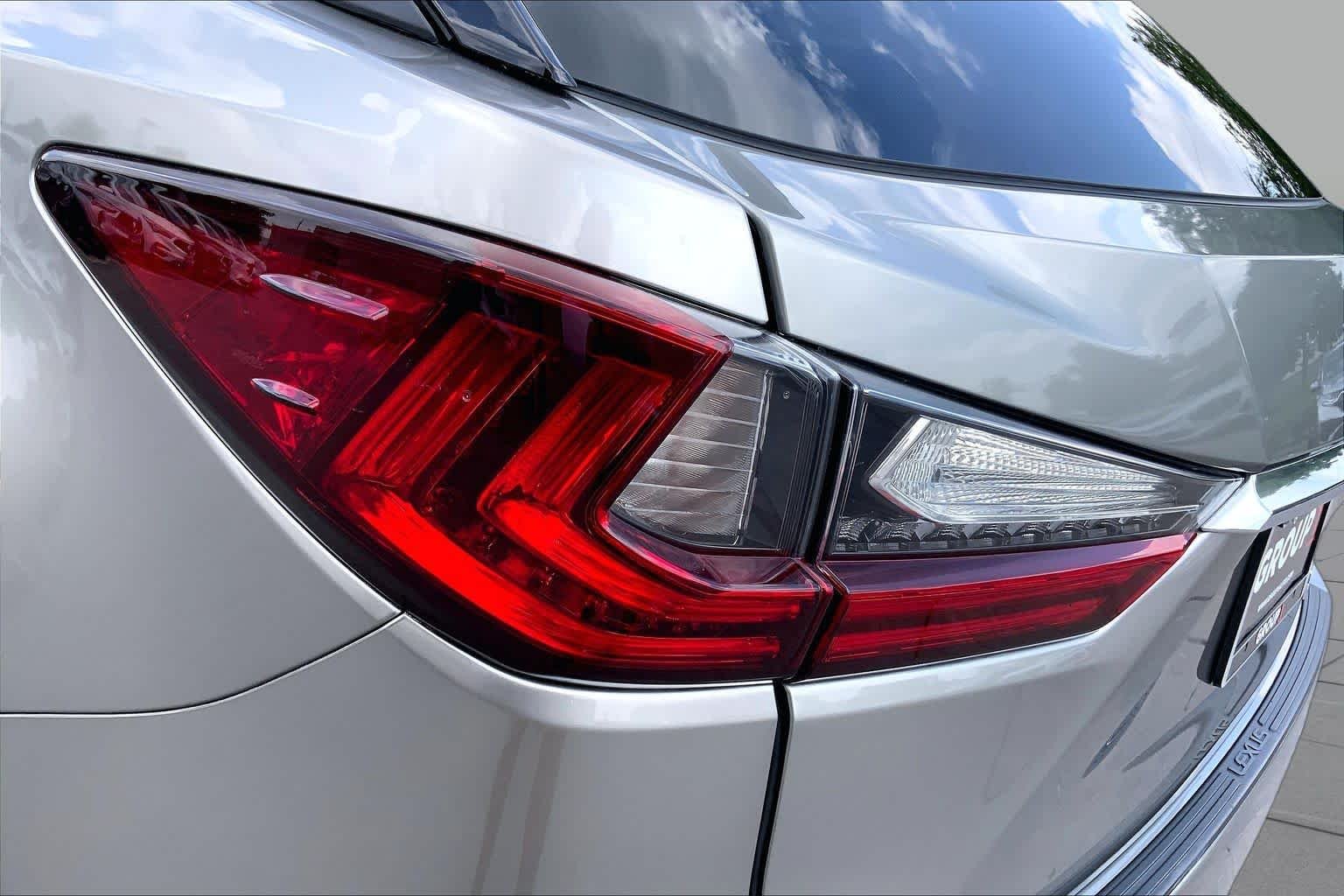 Used 2022 Atomic Silver Lexus  image 29
