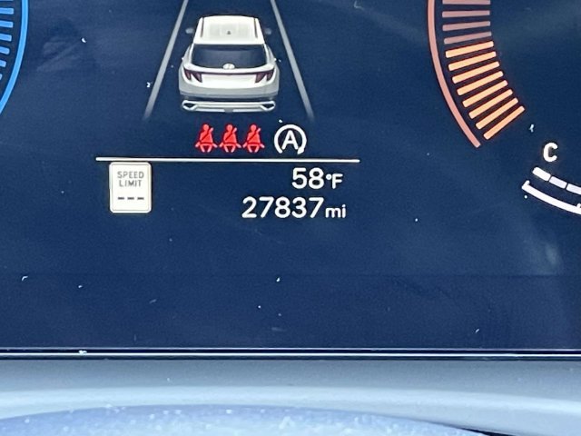Certified Used 2025 Phantom Black Hyundai SEL image 22