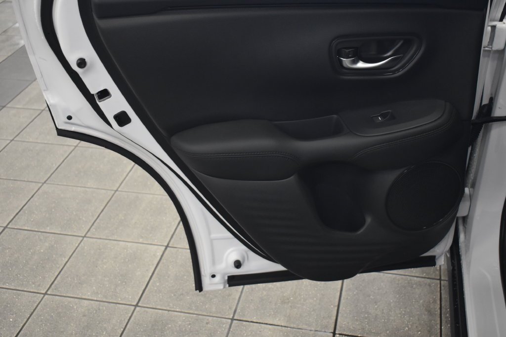 New 2027 Platinum White Pearl Honda LX image 20