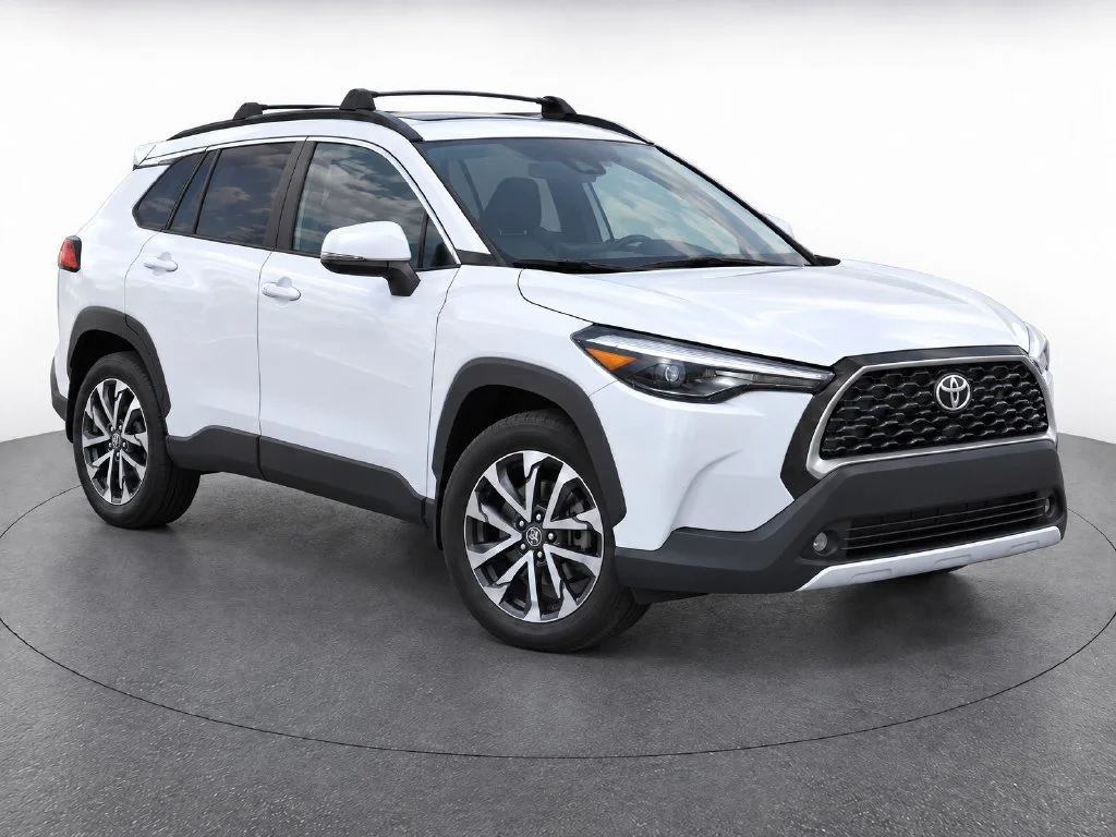 Used 2024 White Toyota XLE image 6