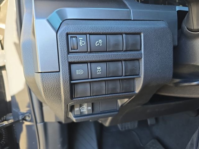 2025 Toyota Tacoma SR5 - Photo 24