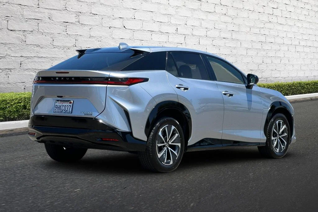Used 2023 Silver Lexus 450e Premium image 4