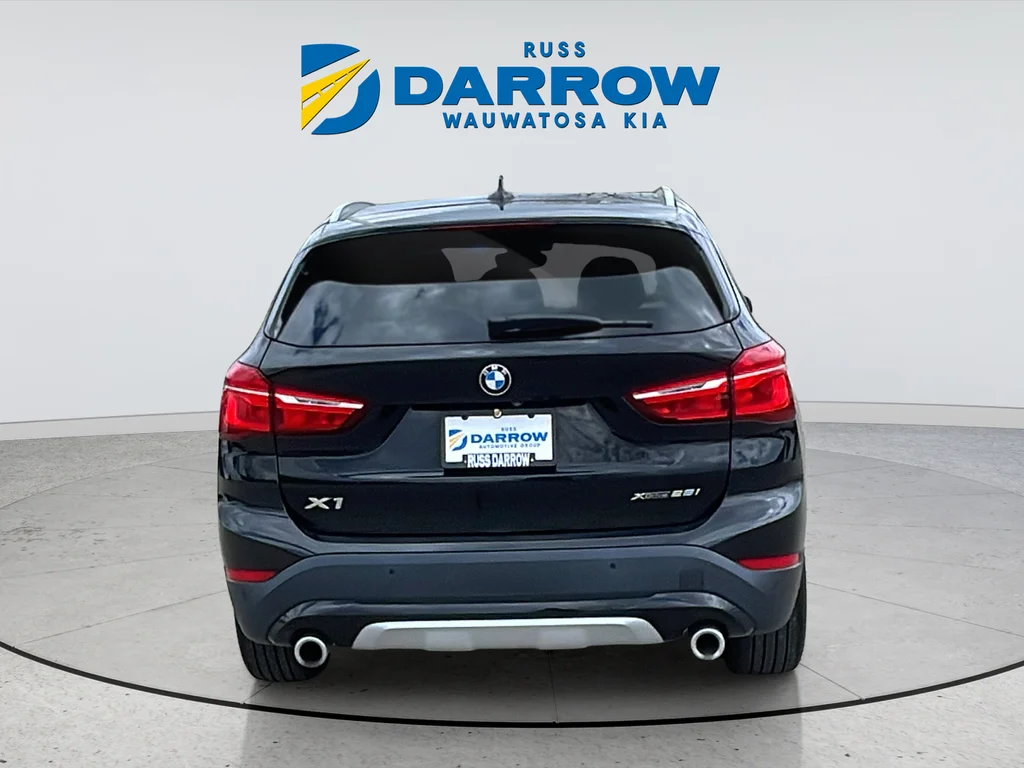 Used 2022 Black BMW xDrive28i image 4