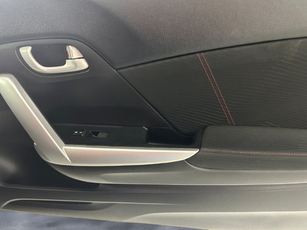 Used 2015  Honda Si image 14