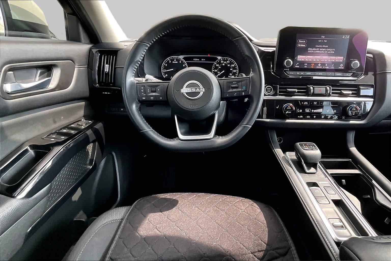 Used 2022 Pearl White Tricoat Nissan SV image 6