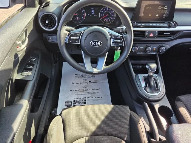 Used 2020 White Kia LXS image 7