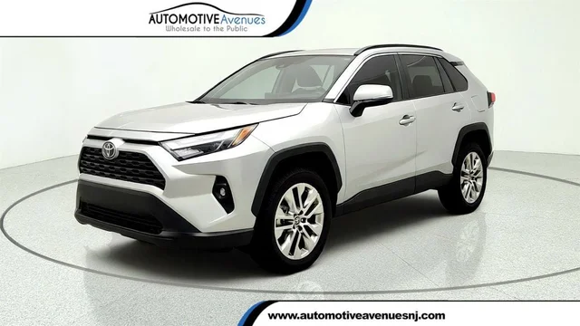 2025 Toyota RAV4 XLE Premium AWD w/ Weather Package