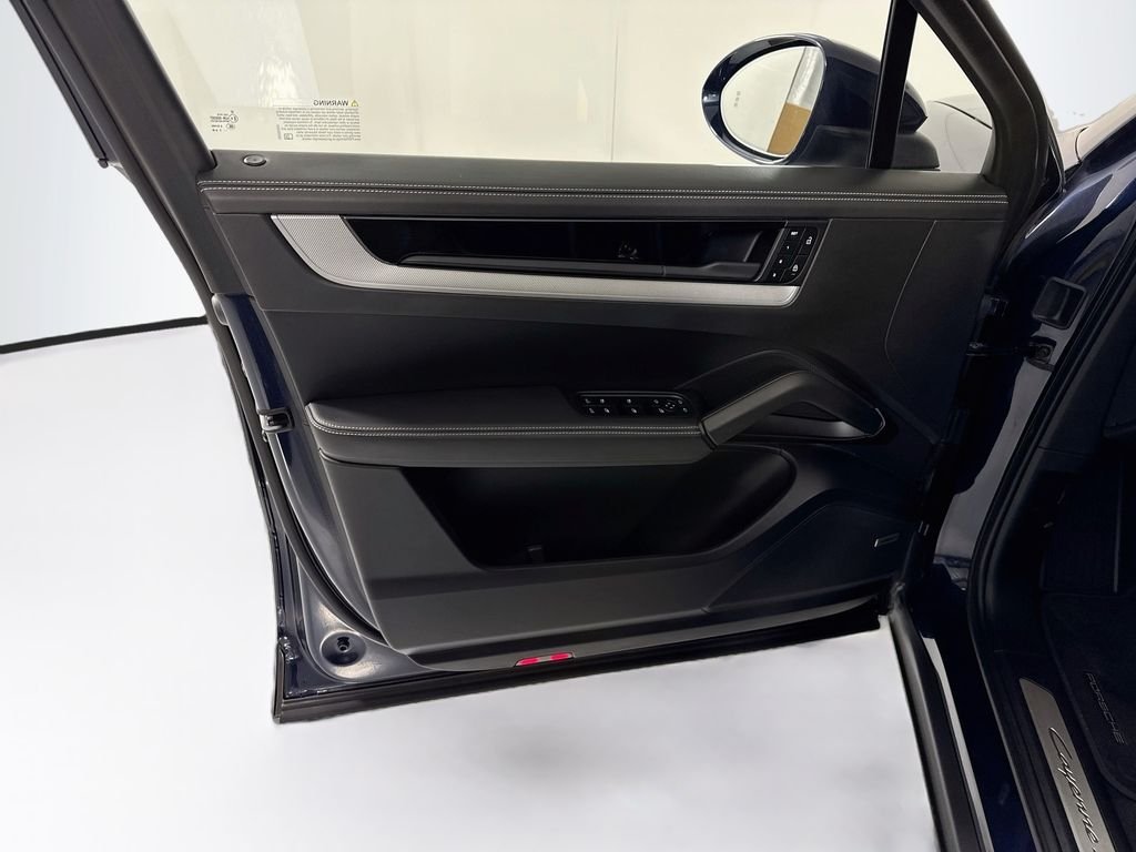 Used 2024  Porsche S image 24