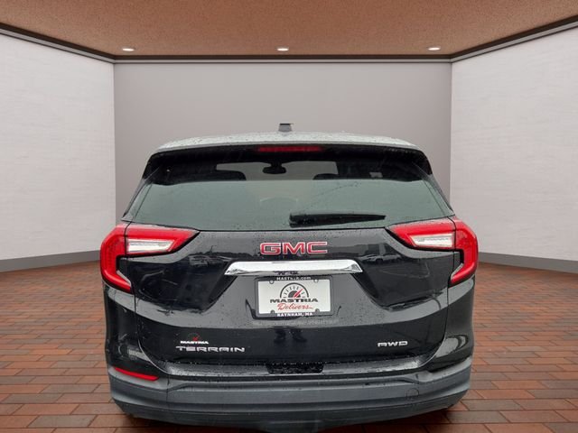 Used 2024 Black GMC SLE image 25