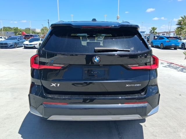 Used 2025 Black BMW xDrive28i image 5